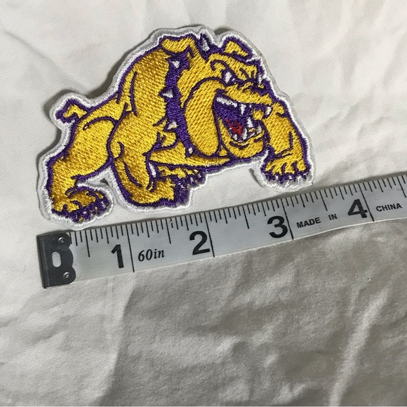 Bull dog embroidered iron on patch | mascot | made new - Picture 1 of 1